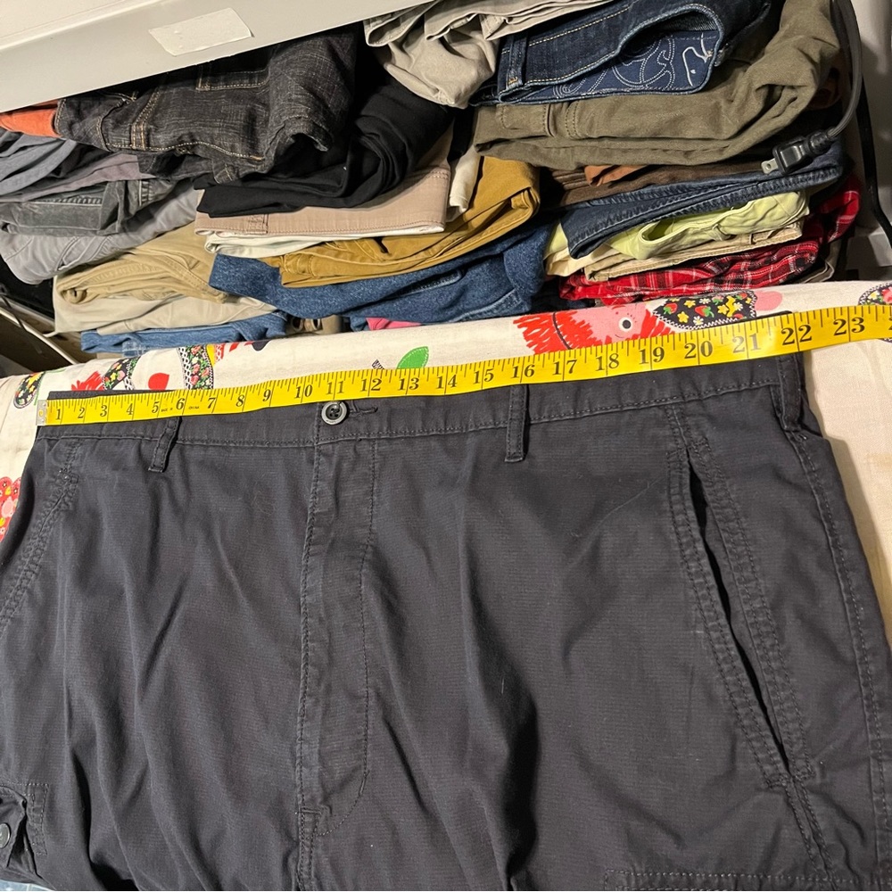 Levi’s Men’s Cargo Shorts - Picture 3 of 7